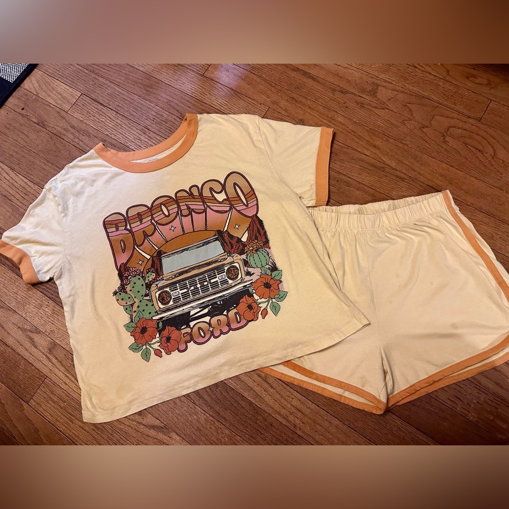 Women’s Pajama Set - Cream and Orange Bronco Design